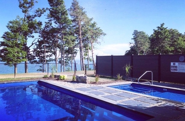 Waterfront Cottage near Niagara Wine Region - Pool, Hot Tub, Fire Pit