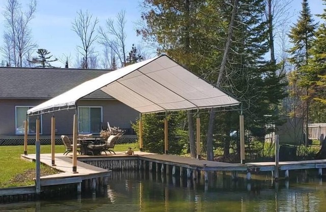 Waterfront Cottage with Covered Boat Slip