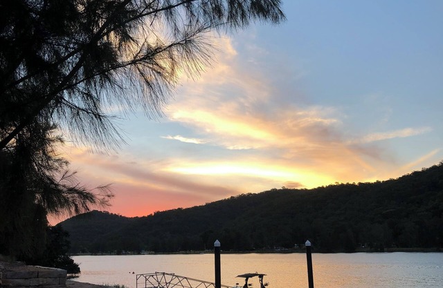 Waterfront Double-Cabin Family Retreat