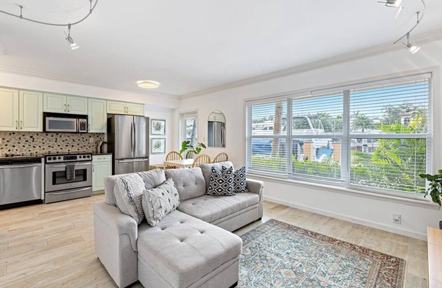 Waterfront Escape – Minutes to Las Olas & Beach