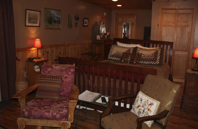 Waterfront Inn/Suite with Balcony/water views