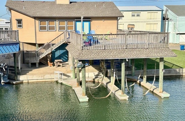 WATERFRONT Jack's Place
