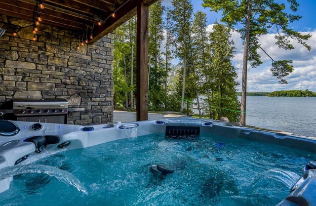 Waterfront Luxury Timber Post & Beam Cottage