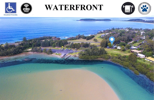 Waterfront Mossy Point Escape - Pet Friendly, Disabled Access, WIFI Inc.