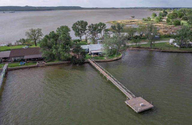 Waterfront No Wake Cove 1 Min to Boat Ramp