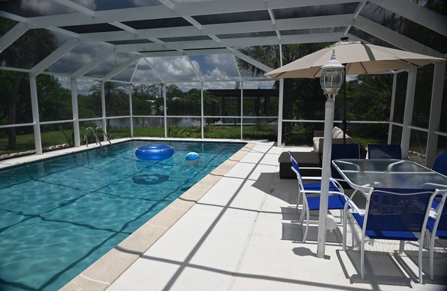 Waterfront Oasis wish a Splash!