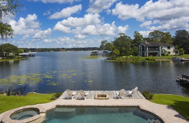 Waterfront Property in the heart of Tampa!