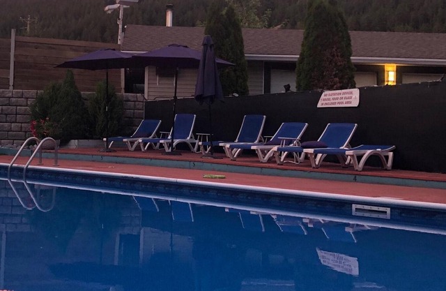 Waterfront RV Accommodation in Blind Bay Resort on Shuswap Lake Beach