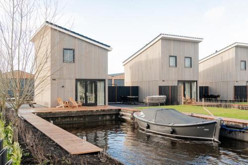 Waterlodge in Heeg - Relax, sail and enjoy!