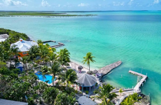 Waters Edge at The Cays