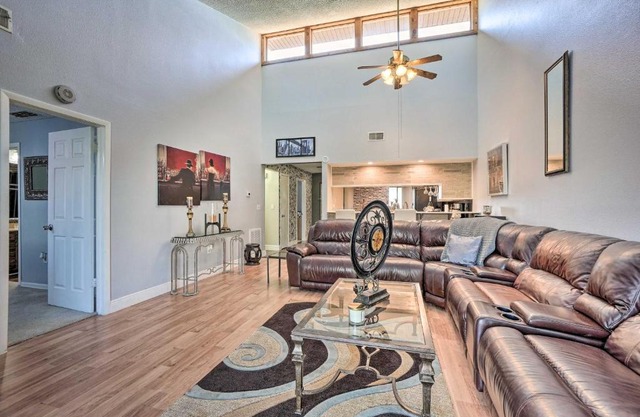 Waterside New Port Richey Condo with Pool Access!