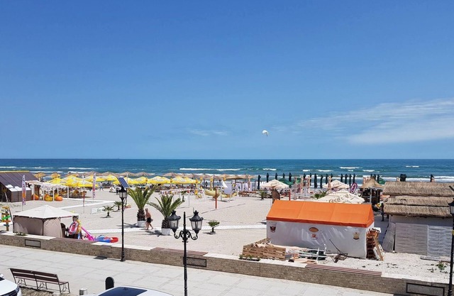 Wave 1 Promenada Apartments