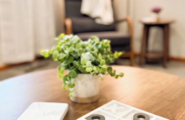 Wedgewood Wonder - Charming 2 bed 1 bath