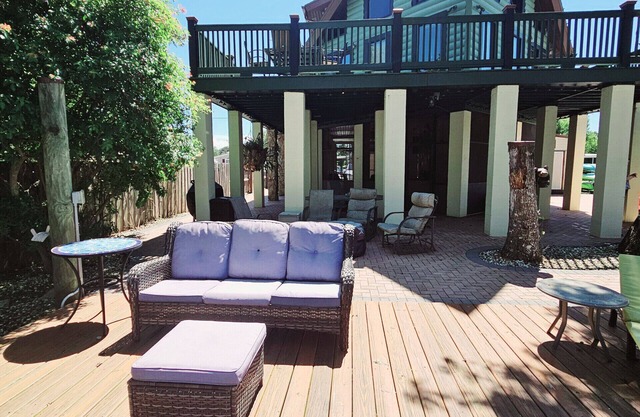 Weeki River Lodge Star5Vacations