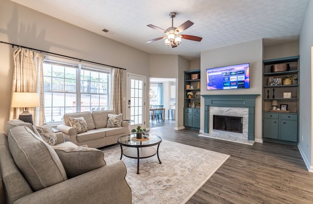 Weekly Rates: Serene 3BR Home on Expansive Grounds