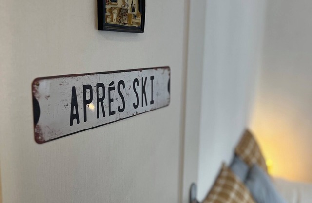 Welcome to "L'Après-Ski" Put your bags down and relax.