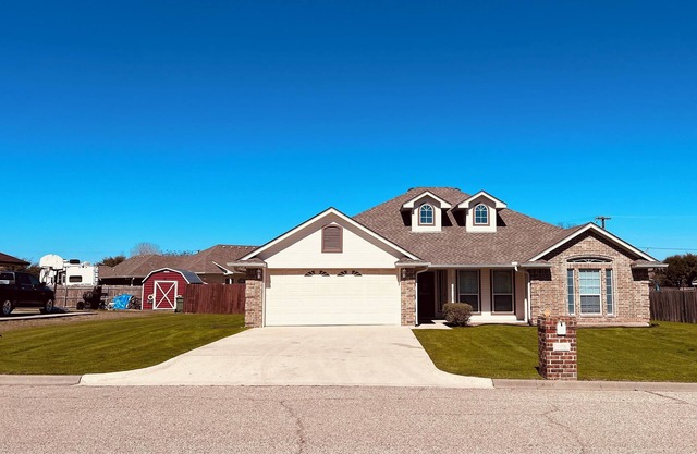 Welcome home in Hewitt, TX! Nestled in the heart of Hewitt, our newly remodeled