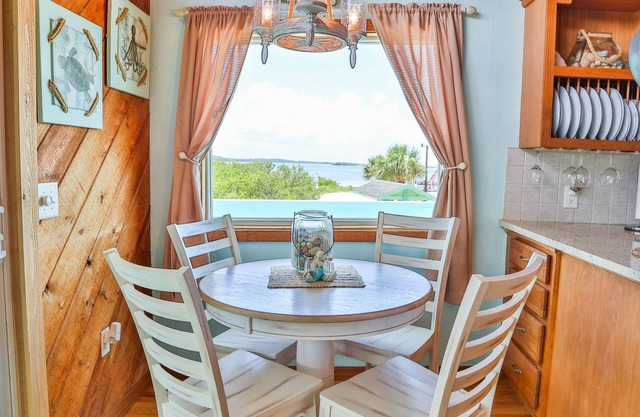 WELCOME TO A PARADISE GETAWAY IN WEEKI WACHEE FLORIDA