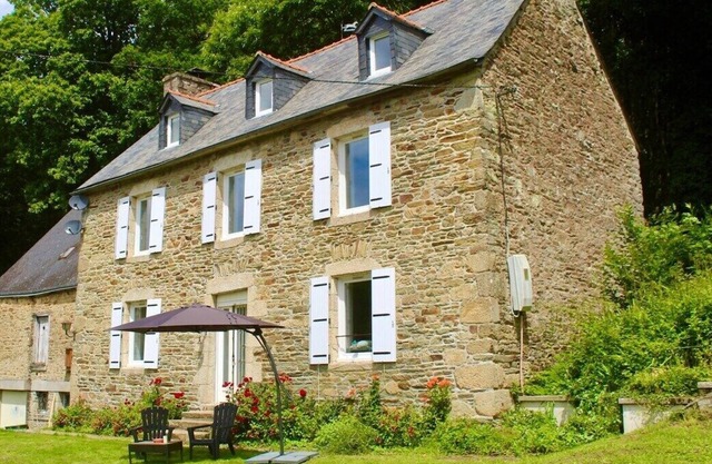 Welcome to Henefer Lodge, a full of character property sleeping up to 10 people.