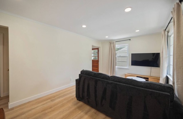 Welcome to Momo's Place. Charming 3 Bedroom, 1Bathroom with Modern Upgrades