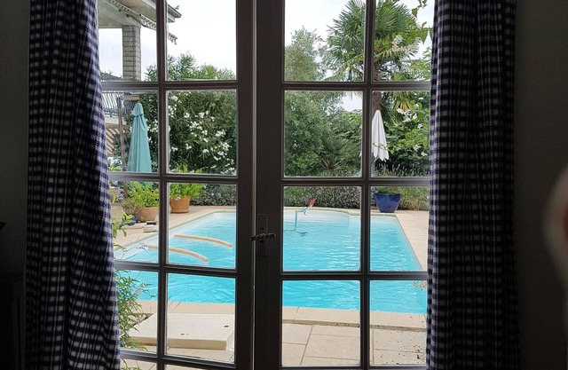 Welcome to our house with swimming pool facing south facing the Pyrenees.