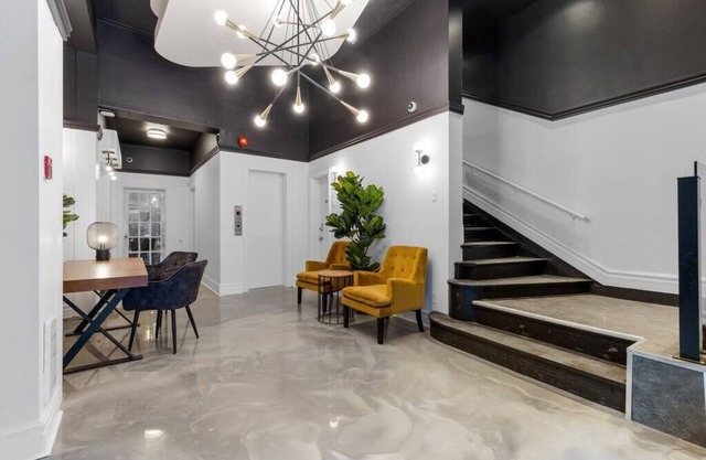 Welcome to 'Sand & Stone Hotel' Charming 1 bdrm