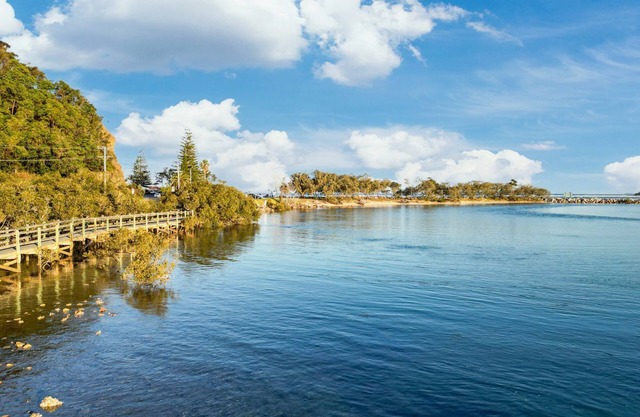 Welcome to The Oyster Shack, taste and comfort combined in this beautifully renovated 3 bedroom home