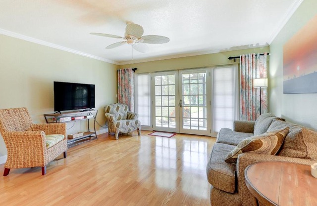 Welcoming Sarasota Vacation Rental with Pool!