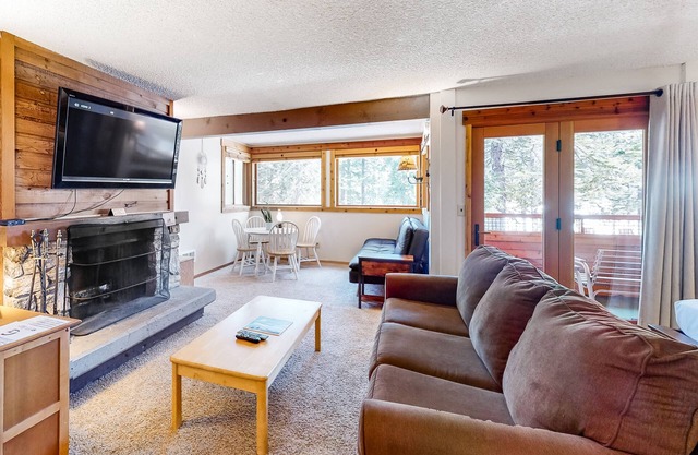 Well-Equipped Second-Level Studio w/Free WiFi, Balcony, & Shared Outdoor Pool