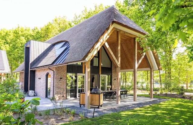 Wellness, space and luxury under one roof – for 10 bon vivants.