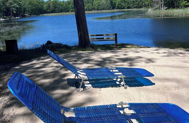 West Branch, Clear Lake, Charming Cottage, ORV and Snowmobile trails.