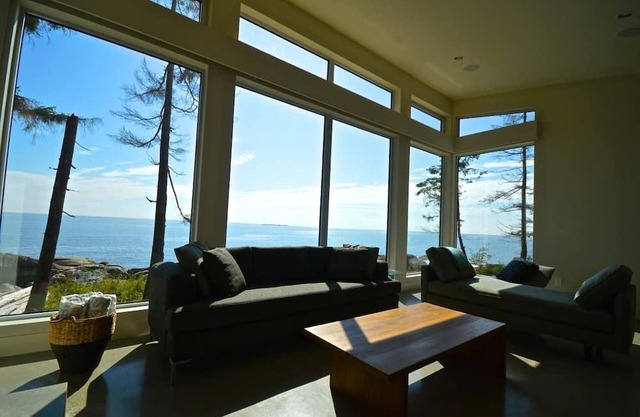 West Coast Comtemporay, low bank ocean front, south facing, built in 2013