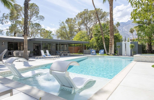 West Elm House 2019: The Seven-Eighty - Stunning 4 Bedroom Estate