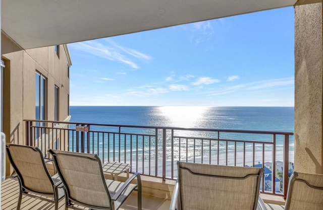 WESTWINDS 2BR GULF FRONT W/GOLF CART