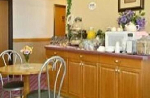 Westwood Inn & Suites