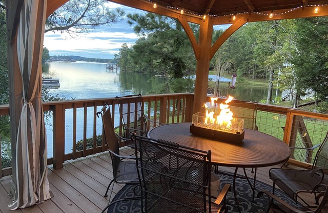 What A View! 4 bed 2 bath Home on Beautiful Lake Martin