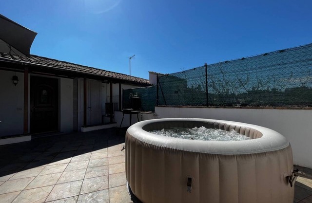 [Whirlpool & BBQ]wifi, relaxation and private parking.