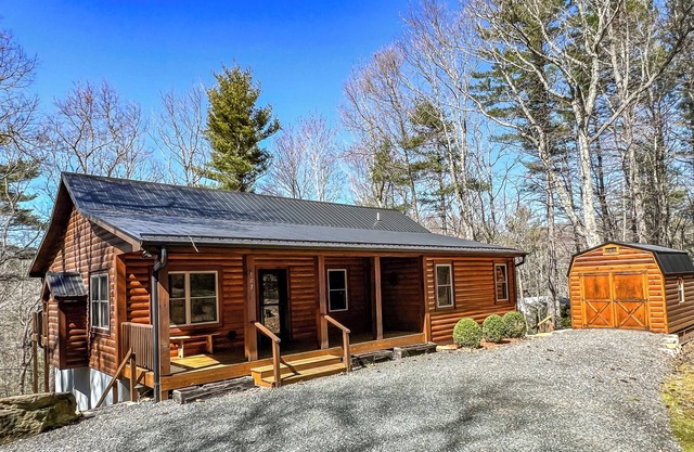 Whispering Pines Available Labor Day Weekend!