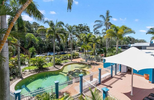 White Crest Apartments