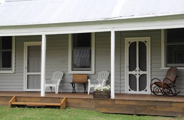White Dog Lane Cottage Farm stay