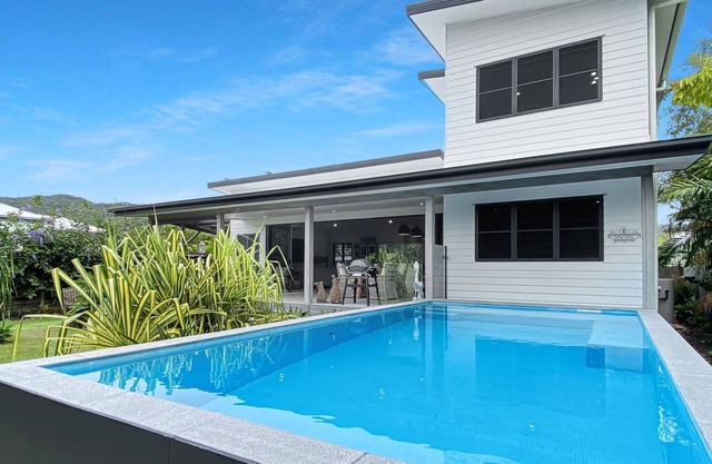 White Pandanus, A beautifully styled beach house nestled in the peaceful charm of Magnetic Island