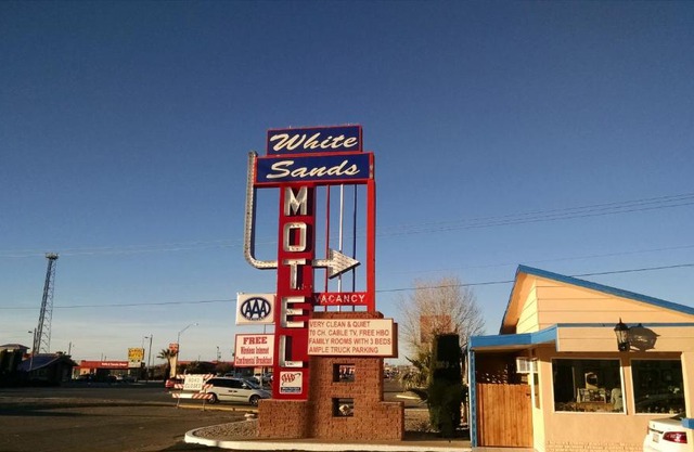 White Sands Motel