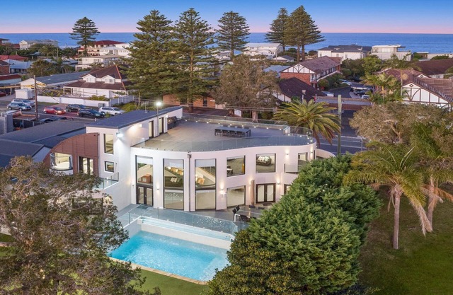 Whitehaven - Ultimate Coastal Retreat!