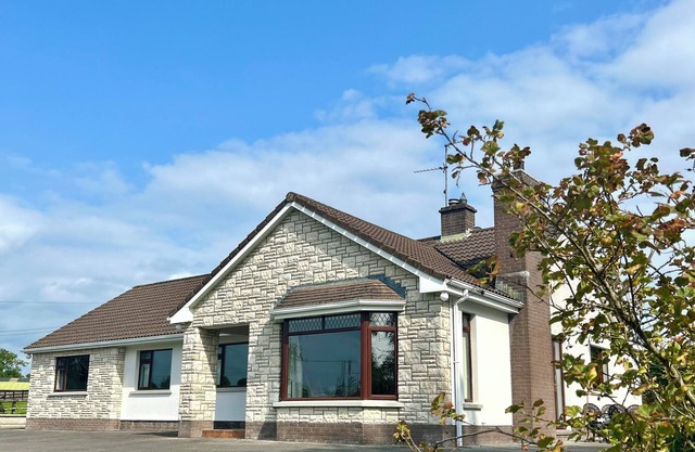 Whitepark Lodge - 5-Bed Countryside Home. Newly renovated family-friendly home