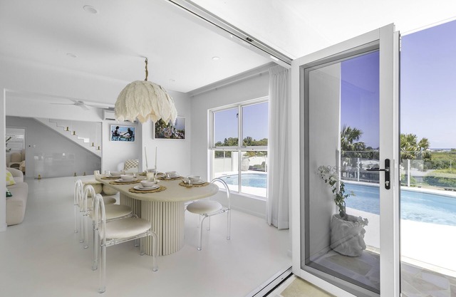 WhitsunStays - The Cyclades n3br, 2bth, Pool, AC Throughout