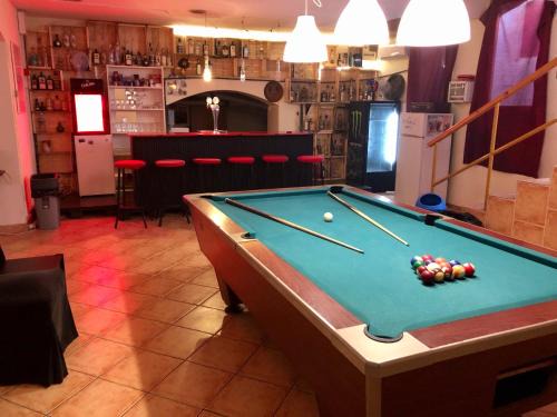 Whole basement former pub3 for bachelor/bachelorette party