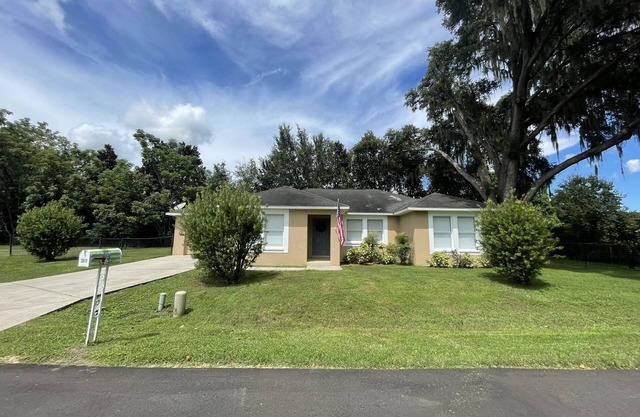 Whole House in San Antonio. Walking Distance to St. Leo University!