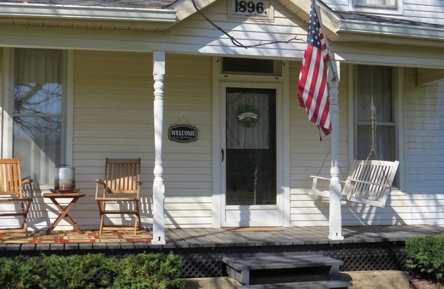 Wi-Fi avail at this Beautiful 1896 Farmhouse, rural setting. Tranquil location.