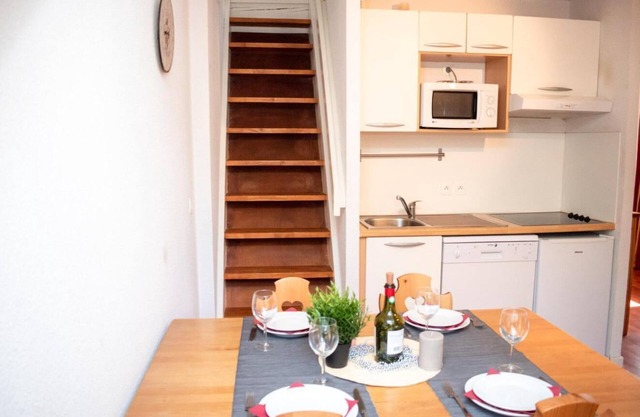 Wifi, 1st floor, swimming pool, balcony, tv, ski locker, 45m², Saint Lary Soulan