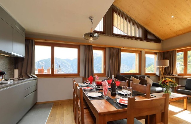 Wifi, 250m from resort center, sauna, hammam, tv, ski locker, 67m², Vercorin